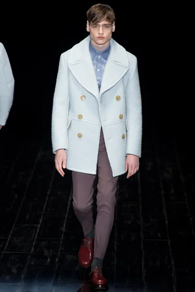 Look 22